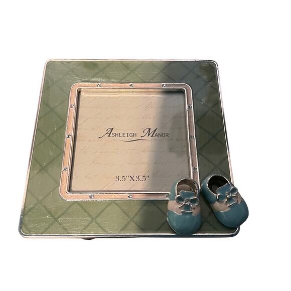 Ashleigh Manor 3.5 x 3.5 enamel rhinestone baby shoe kickstand picture frame - Picture 7 of 8